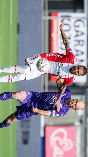 贯穿其中的 贯穿其中的